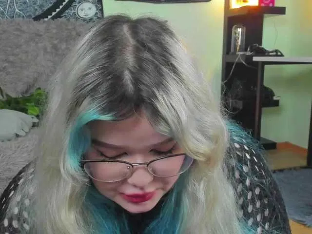 -CandyM1lky- — Hot guys who know how much they want to fuck me, and are generous with encouragement