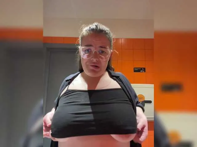 BongaCams -Jessica- is Freechat -Jessica- — Strong vibrations, hard sex, dirty talk, anal