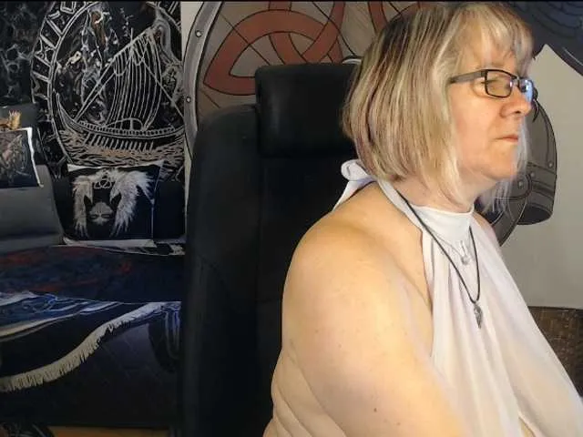 Freechat 90dTitten on BongaCams