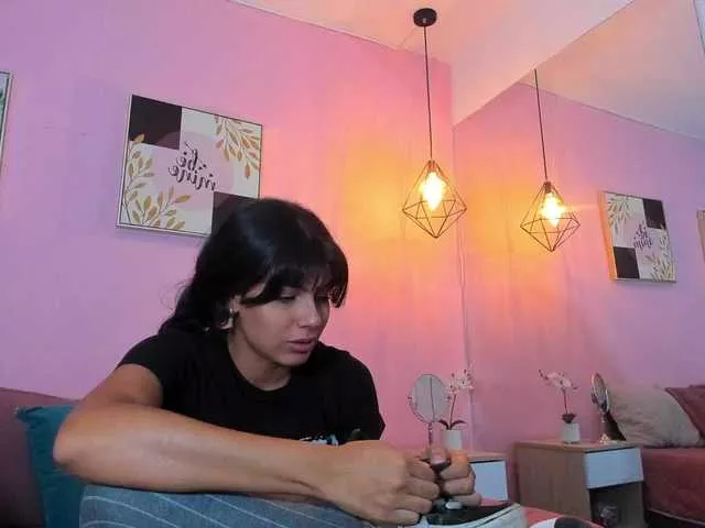 Offline abbiekinky on BongaCams