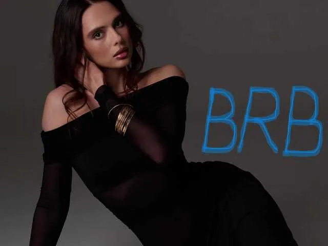 Offline Allla on BongaCams