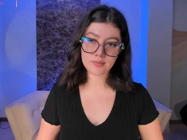 AmberFarrell — I love it when they support me, that means they like my show and get horny with my body, talk dirty to me and at the same time with affection, both things make me very horny