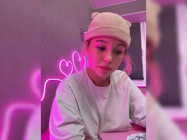 Offline AmyGlad on BongaCams