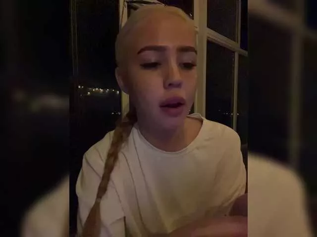 Offline AmyGlad on BongaCams