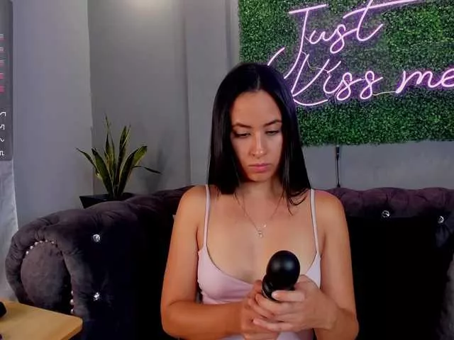 Offline amyharlow on BongaCams