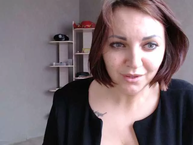 Offline AngelinaCute on BongaCams