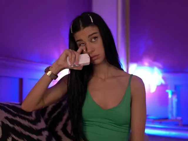 Freechat ArinaRhodes on BongaCams