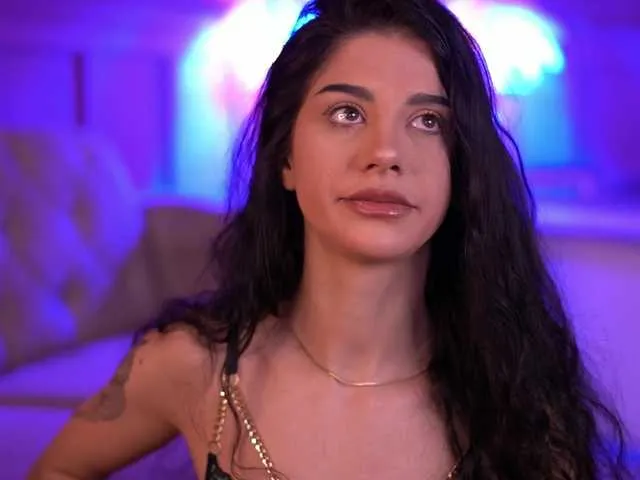 Freechat ArinaRhodes on BongaCams