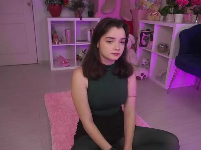 Offline AryaStarky on BongaCams