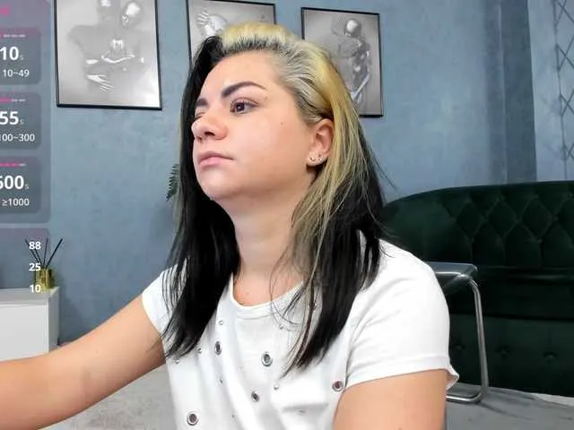 Freechat AshleyBrook on BongaCams