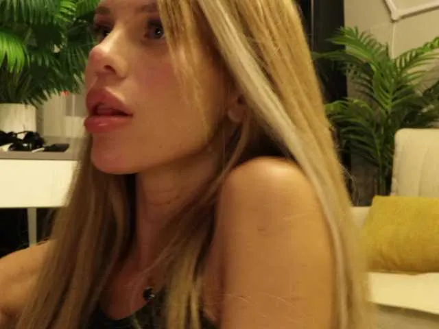 Freechat blondinochkaa on BongaCams