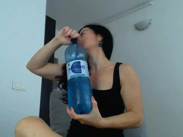 Freechat blueyesbaby on BongaCams