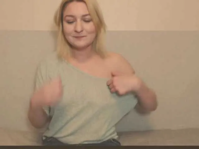 Offline Bonniee on BongaCams