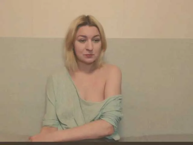 Offline Bonniee on BongaCams