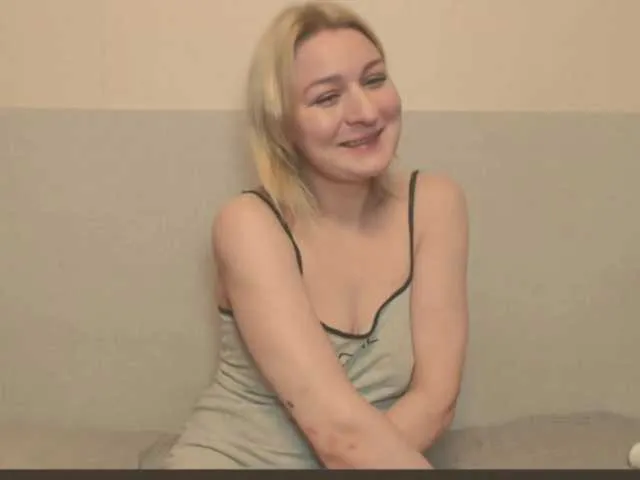 Offline Bonniee on BongaCams