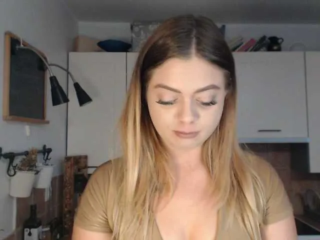 BuffyFire on BongaCams 