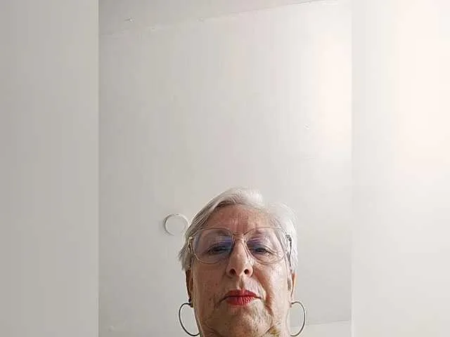 Offline canitas69 on BongaCams