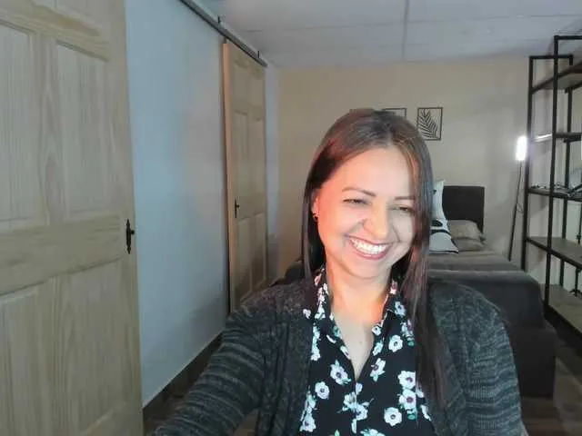 Freechat Carlin1511 on BongaCams