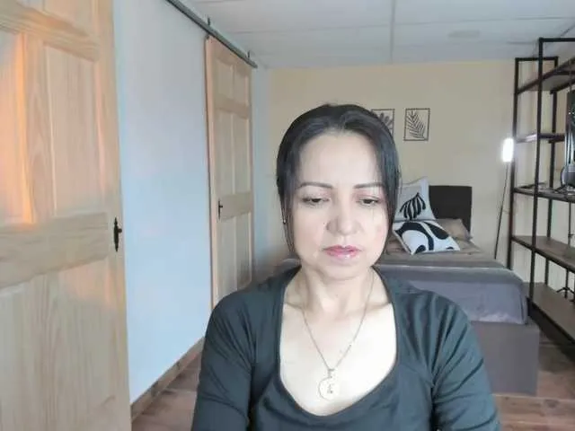 Freechat Carlin1511 on BongaCams