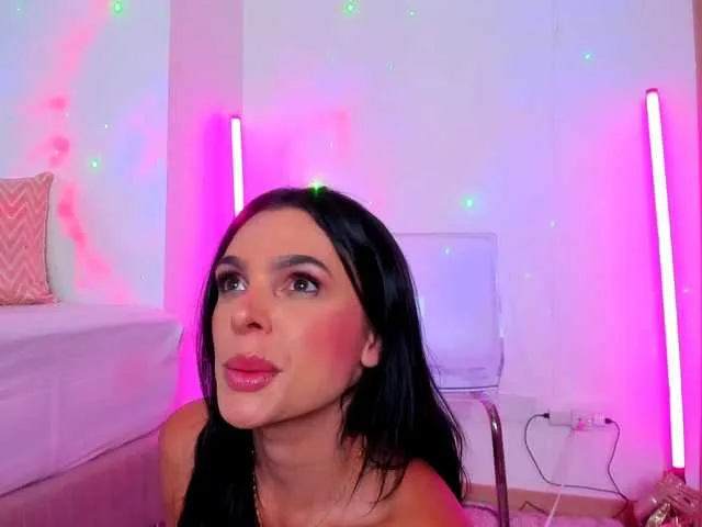 Offline Carolalen on BongaCams