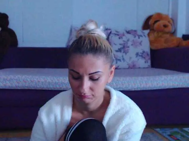 Offline CassieSpell on BongaCams