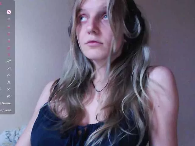 Offline CatinMilkland on BongaCams