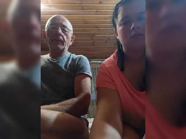 Offline CindyXErics on BongaCams