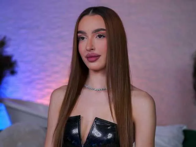 ClaraBenatti on BongaCams