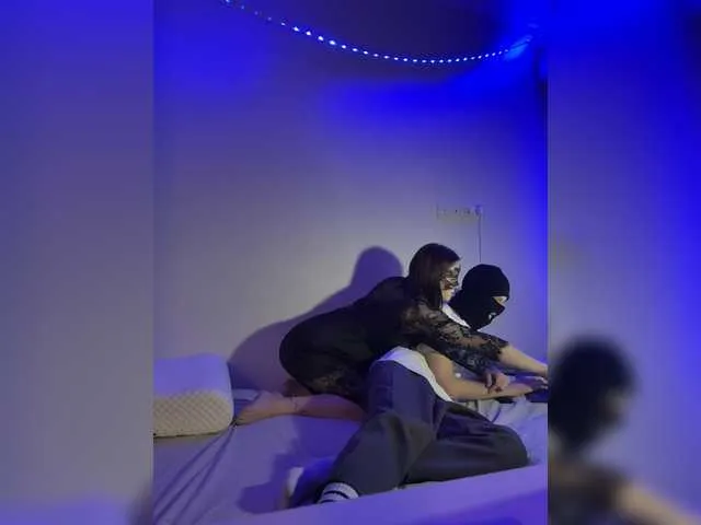 CoreCouple — We get turned on by compliments, attention, and your energy.
We love when you don't just watch --- you feel with us.