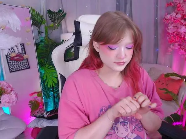 CrazyWine on BongaCams