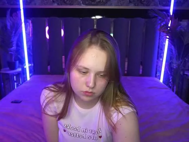 CrystallPaws — Sex is my energy. I love exploring fetishes, playing with roles, submitting... or dominating. I love it when we get that spark between us - hot, real, no falseness. Want to know what I'm capable of when my dark side kicks in?