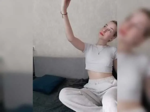 Offline cutesmiles on BongaCams