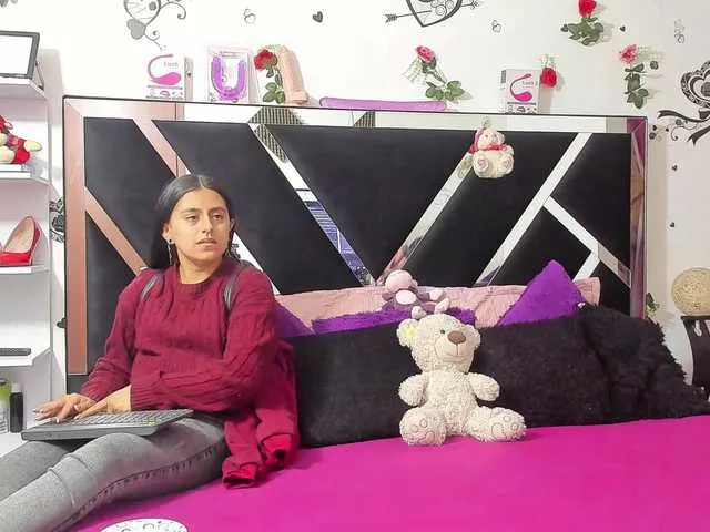 Offline Dreamgirlss on BongaCams