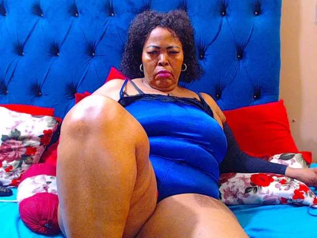 Freechat Ebonycandy10 on BongaCams