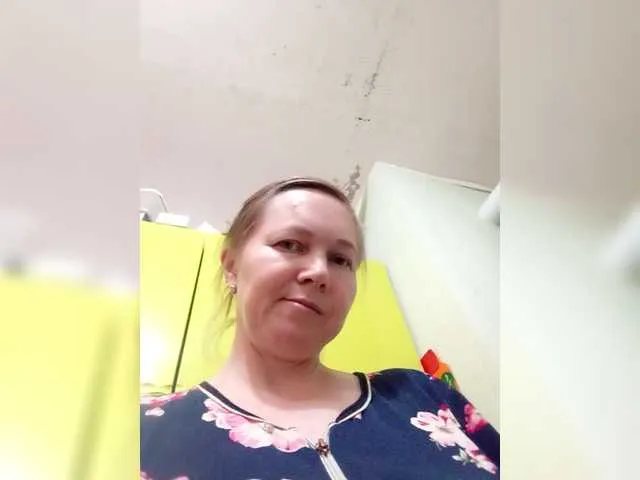 Elena565-1 on BongaCams