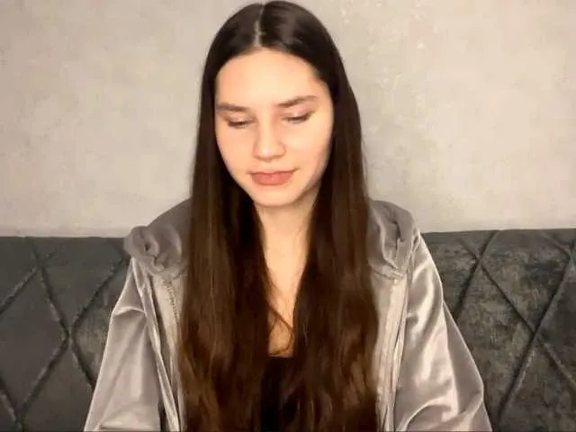 Offline ElinOroz on BongaCams