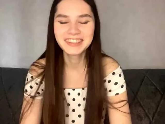 Offline ElinOroz on BongaCams