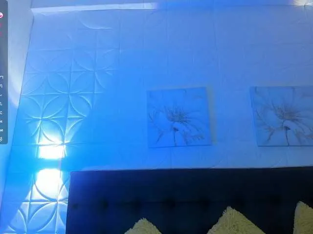 Offline Emilly on BongaCams