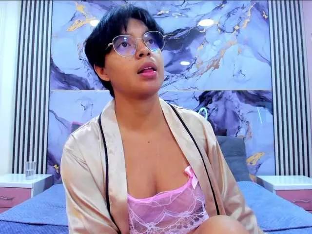 Emmaa-Lex from BongaCams
