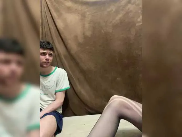 Offline Emmalove13 on BongaCams