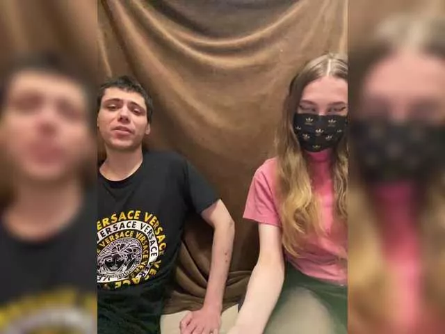 Offline Emmalove13 on BongaCams