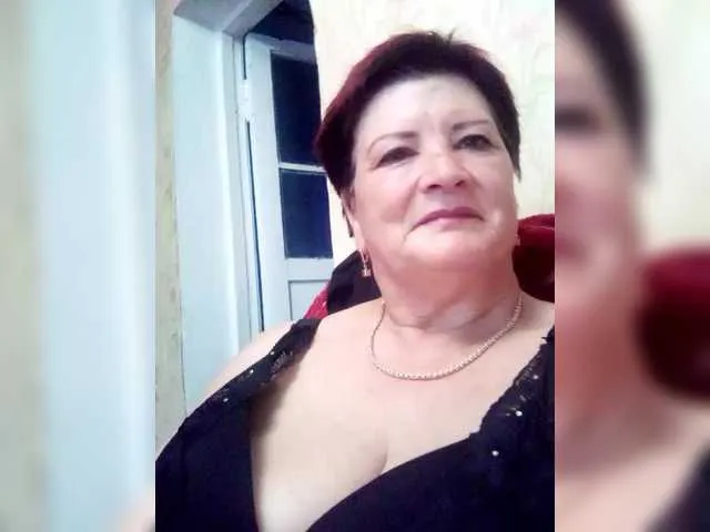 Offline Empresswoman on BongaCams