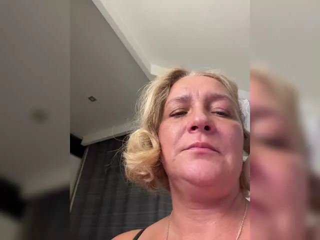 Freechat Eva-Bella on BongaCams