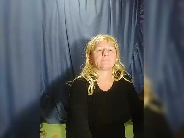 Offline FameLara on BongaCams