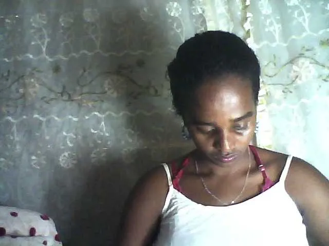 Freechat Flania on BongaCams