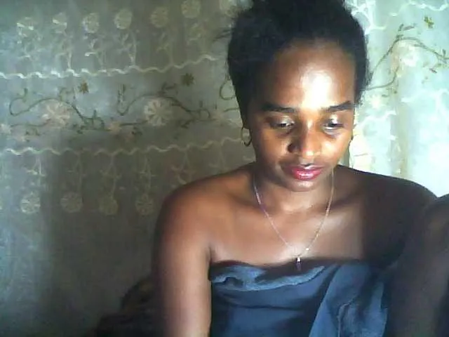 Freechat Flania on BongaCams