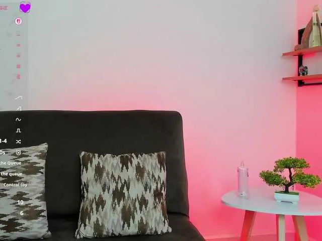 Georgina-Cross on BongaCams