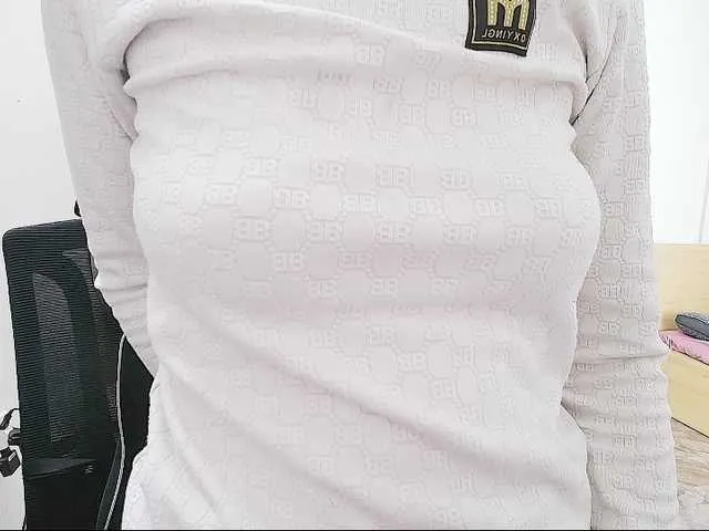 Hana099 on BongaCams