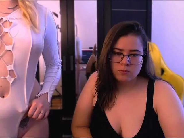 Offline HolyDevilS on BongaCams