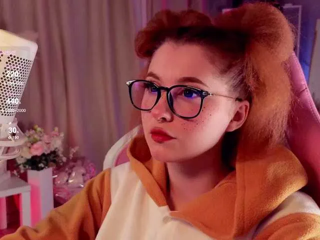 Offline HoneyCherry on BongaCams